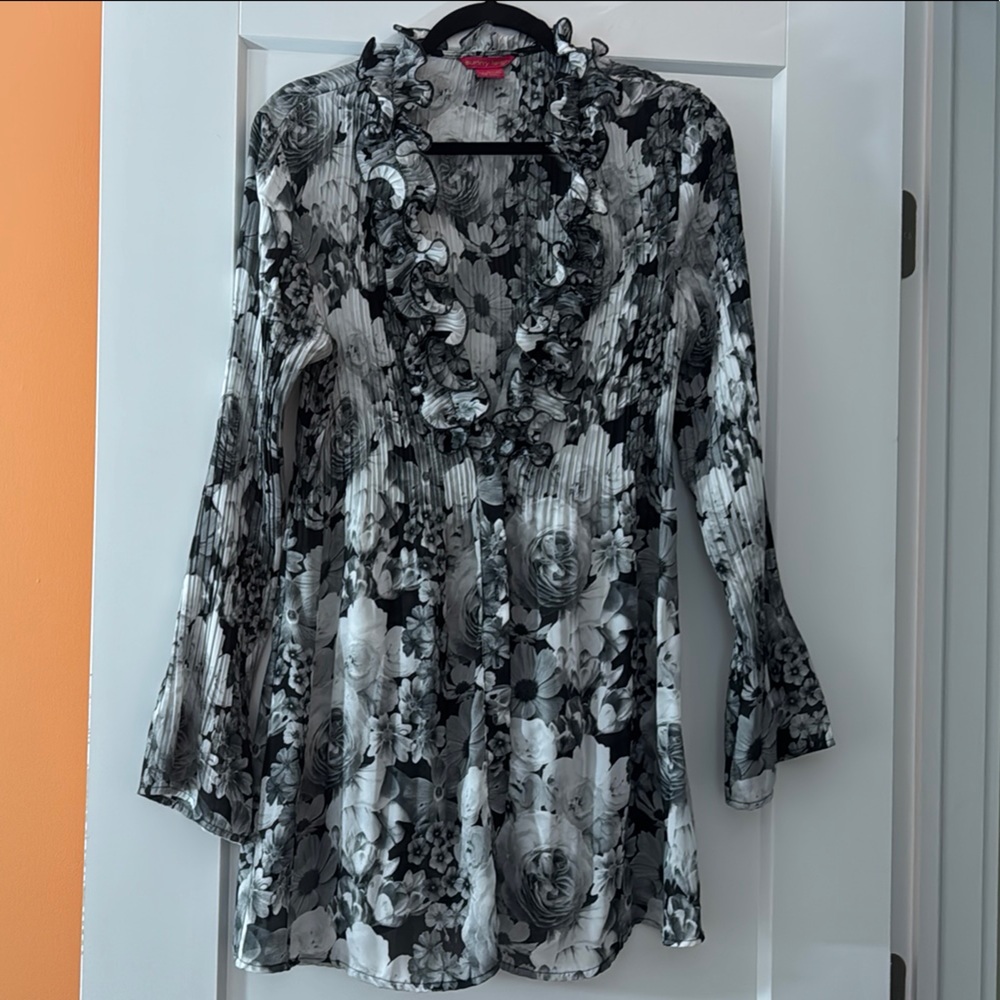 Sunny Leigh Black and White Floral Top